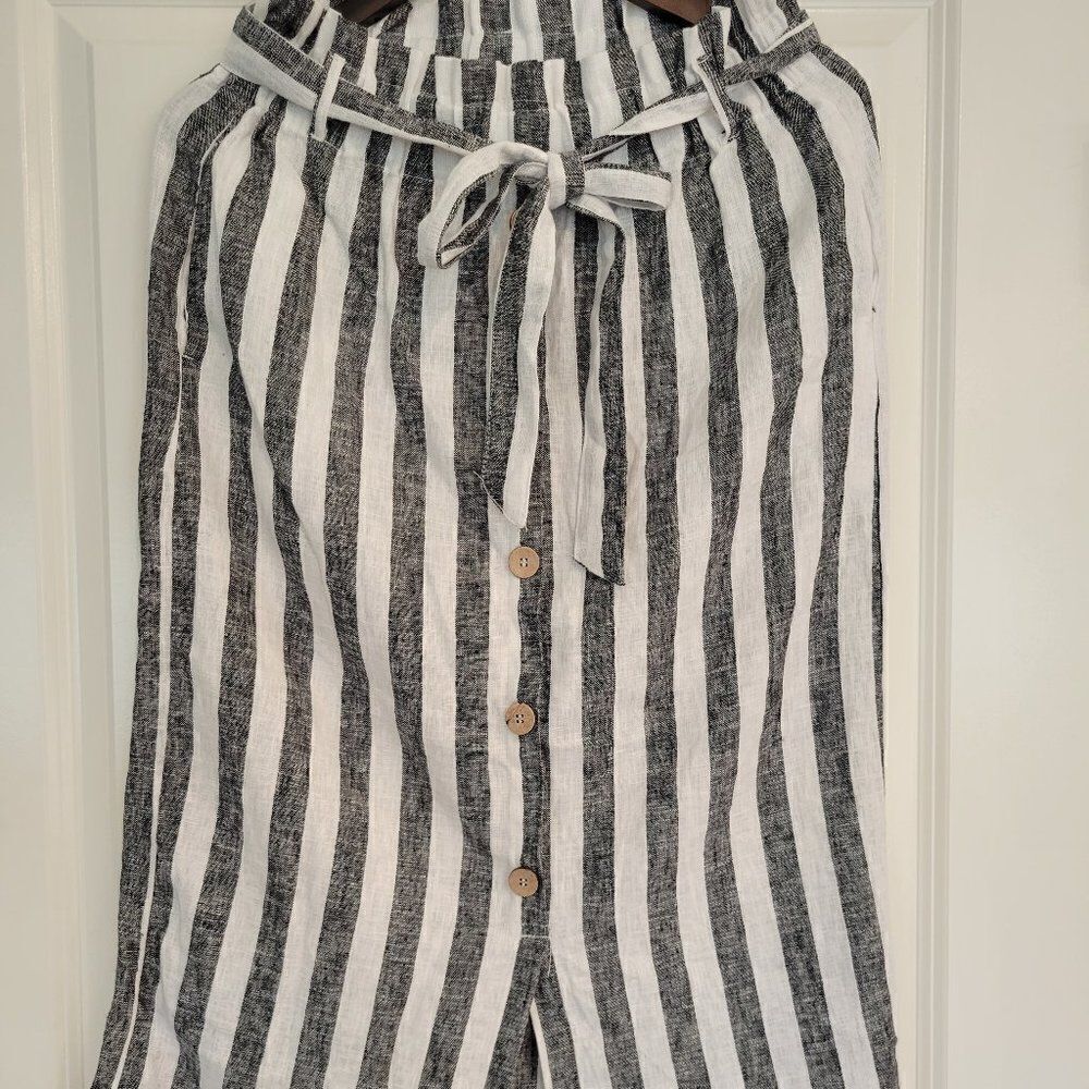 Love Tree striped button front gray and whit size L‎